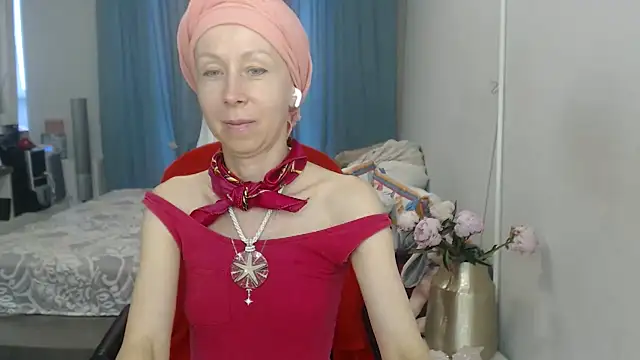 Snapshot of LuxuryNika chatting on 07/15/26, 02:22 LuxuryNika online show from 07/15/26, 02:22