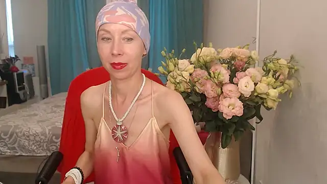 Snapshot of LuxuryNika chatting on 07/18/26, 03:16 LuxuryNika online show from 07/18/26, 03:16