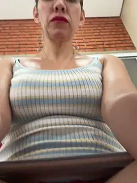 Snapshot of Gatitacarlita chatting on 03/15/25, 11:51 Gatitacarlita online show from 03/15/25, 11:51