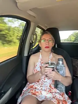 Snapshot of Gatitacarlita chatting on 11/28/25, 12:30 Gatitacarlita online show from 11/28/25, 12:30