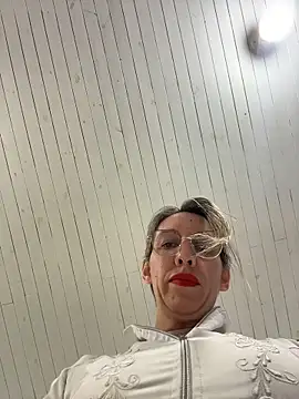 Gatitacarlita online show from 05/13/26, 11:51
