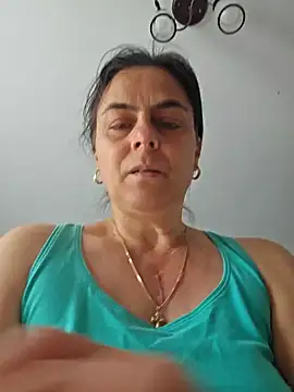 Snapshot of IsabelleCraft chatting on 10/28/25, 09:57 IsabelleCraft online show from 10/28/25, 09:57