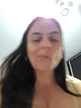 Snapshot of IsabelleCraft chatting on 11/04/25, 01:10 IsabelleCraft online show from 11/04/25, 01:10