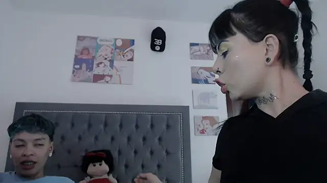 dulce maria x online show from 12/28/24, 07:54