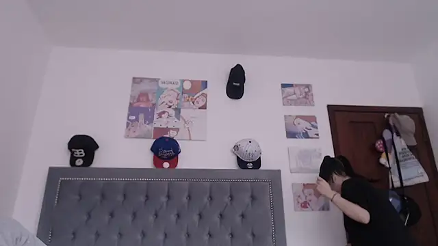 dulce maria x online show from 02/23/25, 05:29