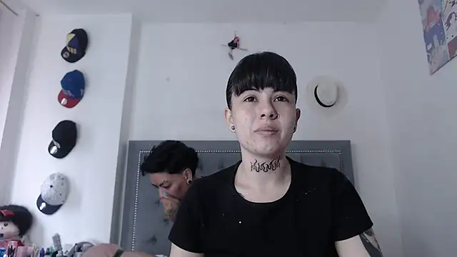 dulce maria x online show from 10/07/25, 12:35