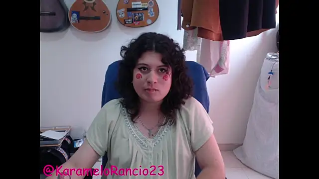 Snapshot of Smoke_trip_Alicia chatting on 03/06/25, 04:17 Smoke trip Alicia online show from 03/06/25, 04:17