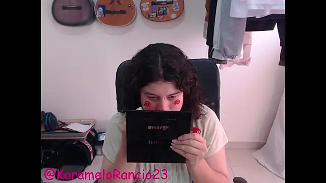 Snapshot of Smoke_trip_Alicia chatting on 03/07/25, 01:07 Smoke trip Alicia online show from 03/07/25, 01:07
