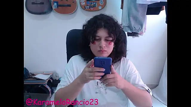 Snapshot of Smoke_trip_Alicia chatting on 03/07/25, 04:22 Smoke trip Alicia online show from 03/07/25, 04:22