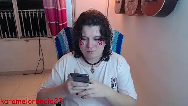Snapshot of Smoke_trip_Alicia chatting on 09/26/25, 04:49 Smoke trip Alicia online show from 09/26/25, 04:49