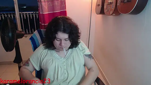 Snapshot of Smoke_trip_Alicia chatting on 09/29/25, 10:31 Smoke trip Alicia online show from 09/29/25, 10:31