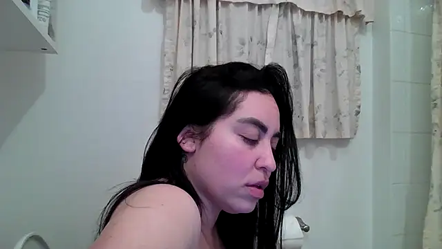 Snapshot of WetFlower69 chatting on 06/25/26, 01:49 WetFlower69 online show from 06/25/26, 01:49