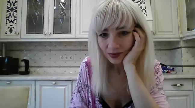 BarbaraKim online show from 12/23/24, 09:27