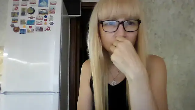 Snapshot of BarbaraKim chatting on 07/14/26, 03:18 BarbaraKim online show from 07/14/26, 03:18