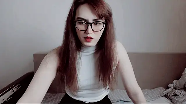 Snapshot of MinniMaksy chatting on 10/12/25, 10:03 MinniMaksy online show from 10/12/25, 10:03