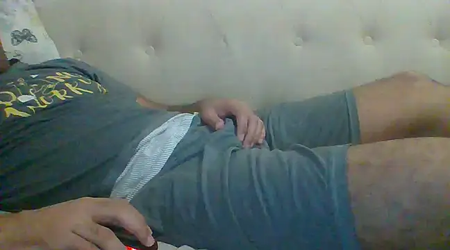 Snapshot of egyman2017 chatting on 12/10/24, 09:00 egyman2017 online show from 12/10/24, 09:00