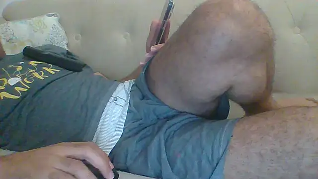 Snapshot of egyman2017 chatting on 09/12/25, 05:02 egyman2017 online show from 09/12/25, 05:02