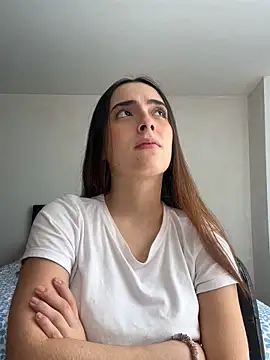 Snapshot of swrennn19 chatting on 12/11/24, 04:20 swrennn19 online show from 12/11/24, 04:20