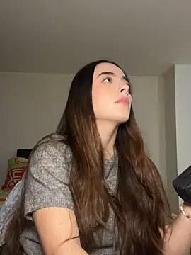 Snapshot of swrennn19 chatting on 01/04/25, 07:44 swrennn19 online show from 01/04/25, 07:44