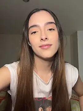 Snapshot of swrennn19 chatting on 01/08/25, 07:13 swrennn19 online show from 01/08/25, 07:13