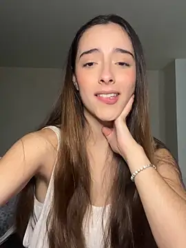 Snapshot of swrennn19 chatting on 02/16/25, 04:10 swrennn19 online show from 02/16/25, 04:10