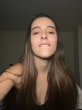 Snapshot of swrennn19 chatting on 02/22/25, 03:36 swrennn19 online show from 02/22/25, 03:36