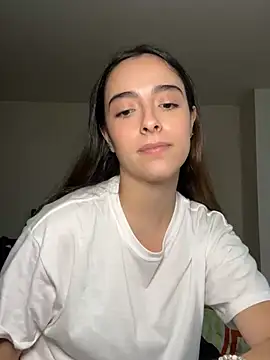 Snapshot of swrennn19 chatting on 03/15/25, 03:48 swrennn19 online show from 03/15/25, 03:48