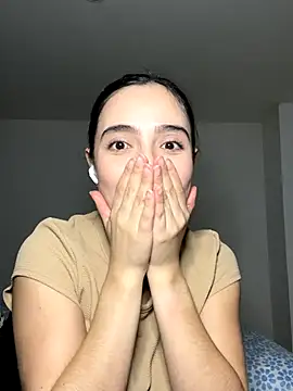 Snapshot of swrennn19 chatting on 09/12/25, 01:28 swrennn19 online show from 09/12/25, 01:28