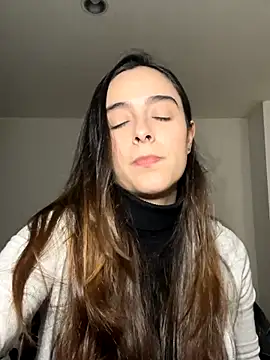 Snapshot of swrennn19 chatting on 09/12/25, 07:14 swrennn19 online show from 09/12/25, 07:14