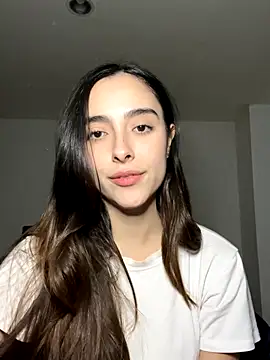 Snapshot of swrennn19 chatting on 10/01/25, 12:05 swrennn19 online show from 10/01/25, 12:05