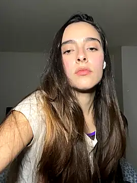 Snapshot of swrennn19 chatting on 10/09/25, 01:03 swrennn19 online show from 10/09/25, 01:03