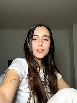 Snapshot of swrennn19 chatting on 10/13/25, 10:54 swrennn19 online show from 10/13/25, 10:54