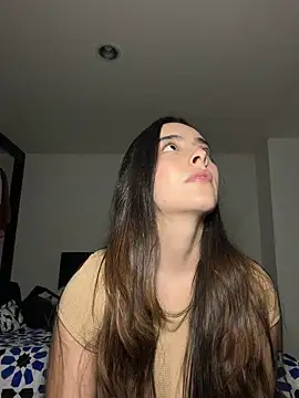 Snapshot of swrennn19 chatting on 11/24/25, 10:42 swrennn19 online show from 11/24/25, 10:42