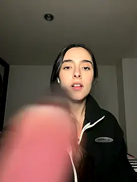 Snapshot of swrennn19 chatting on 12/02/25, 10:49 swrennn19 online show from 12/02/25, 10:49