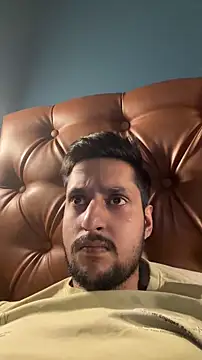 Snapshot of dhruv9413 chatting on 11/25/25, 05:24 dhruv9413 online show from 11/25/25, 05:24