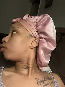 Snapshot of nikkiibabby chatting on 02/27/25, 09:43 nikkiibabby online show from 02/27/25, 09:43