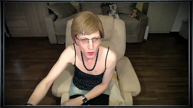 clementine online show from 11/07/25, 09:53