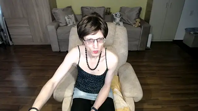 clementine online show from 04/04/26, 08:12