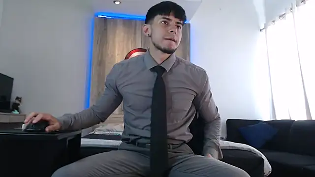 Andrew 4  online show from 02/20/25, 06:35