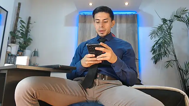 Andrew 4  online show from 05/31/26, 06:31