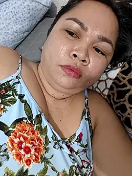 XXLorie 02 online show from 02/27/26, 06:30