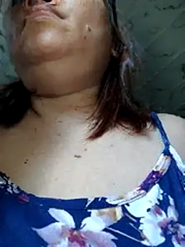 XXLorie 02 online show from 04/15/26, 02:40