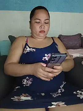 Snapshot of XXLorie_02 chatting on 07/03/26, 01:23 XXLorie 02 online show from 07/03/26, 01:23