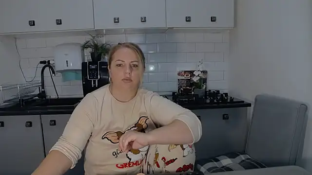 erikaerika online show from 09/20/25, 06:25