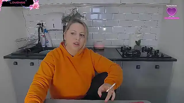 erikaerika online show from 01/12/26, 10:53