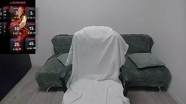 Snapshot of erikaerika chatting on 05/18/26, 07:25 erikaerika online show from 05/18/26, 07:25