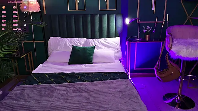 Eille Elfie online show from 11/14/25, 06:23