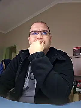 Snapshot of Andrew1900529 chatting on 01/21/25, 12:50 Andrew1900529 online show from 01/21/25, 12:50