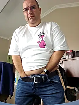 Snapshot of Andrew1900529 chatting on 12/03/25, 09:29 Andrew1900529 online show from 12/03/25, 09:29