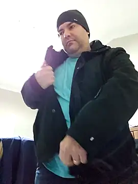 Snapshot of Andrew1900529 chatting on 12/04/25, 05:39 Andrew1900529 online show from 12/04/25, 05:39